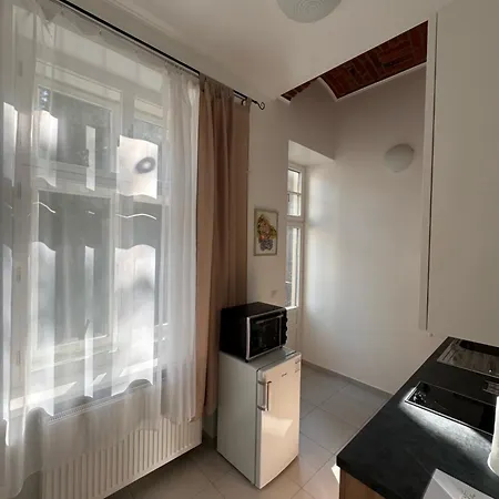 Arbes 10 - At The Yellow Duck Apartamento Praga