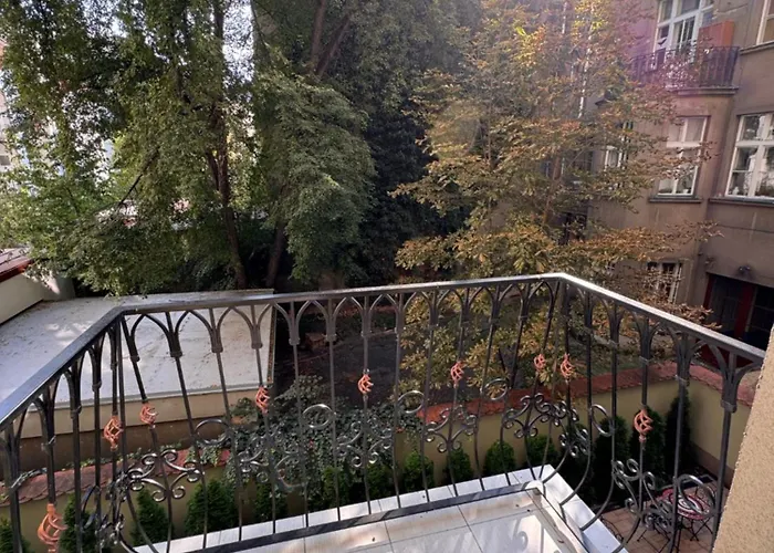 Arbes 10 - At The Yellow Duck * Prague