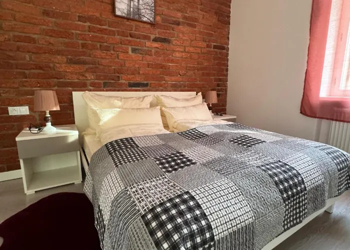 Arbes 10 - At The Yellow Duck Apartment